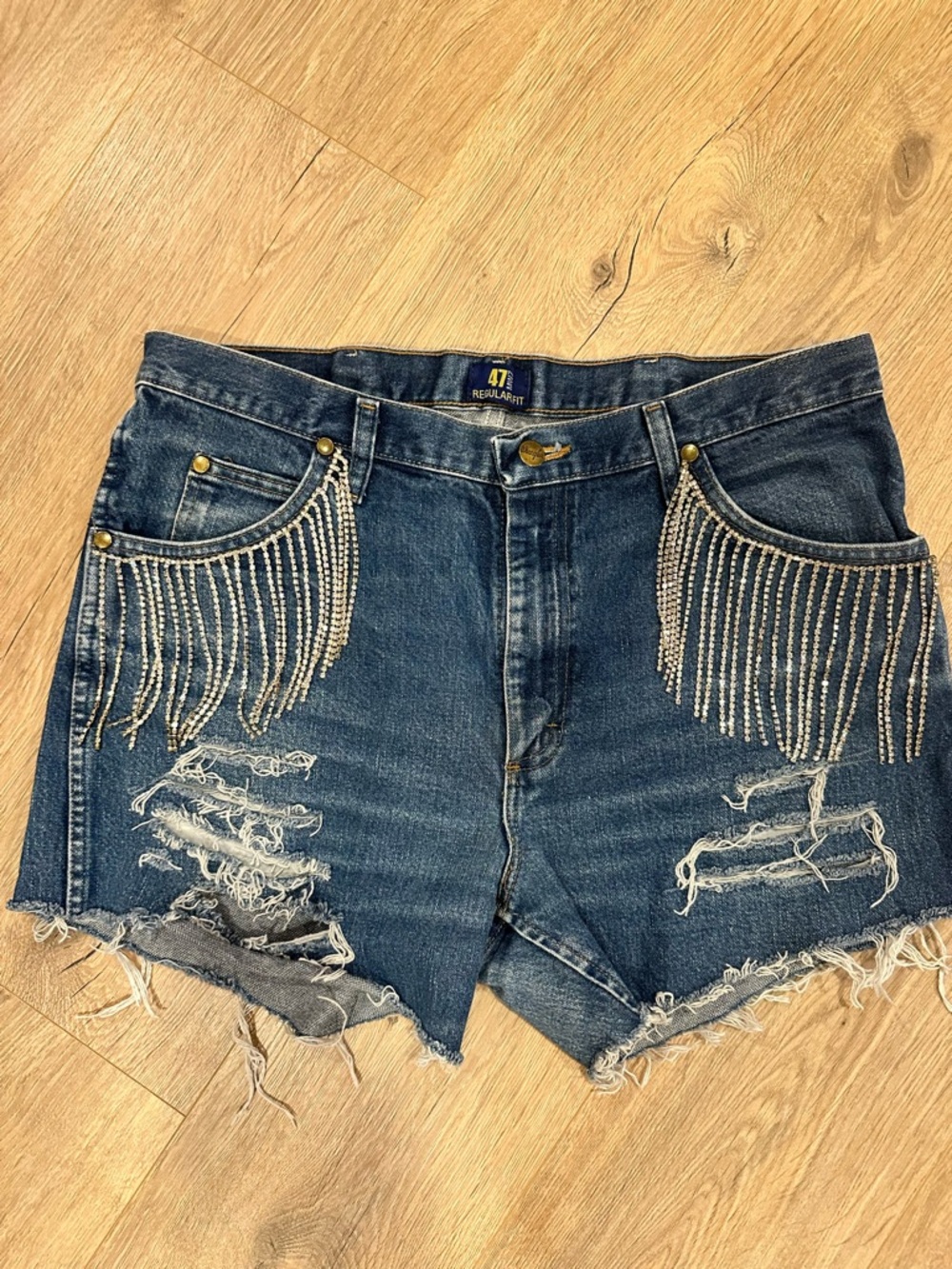 Wrangler Blue Denim Jeans with Distressed Trim